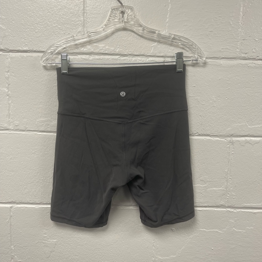 Lululemon 8 in align bike shorts